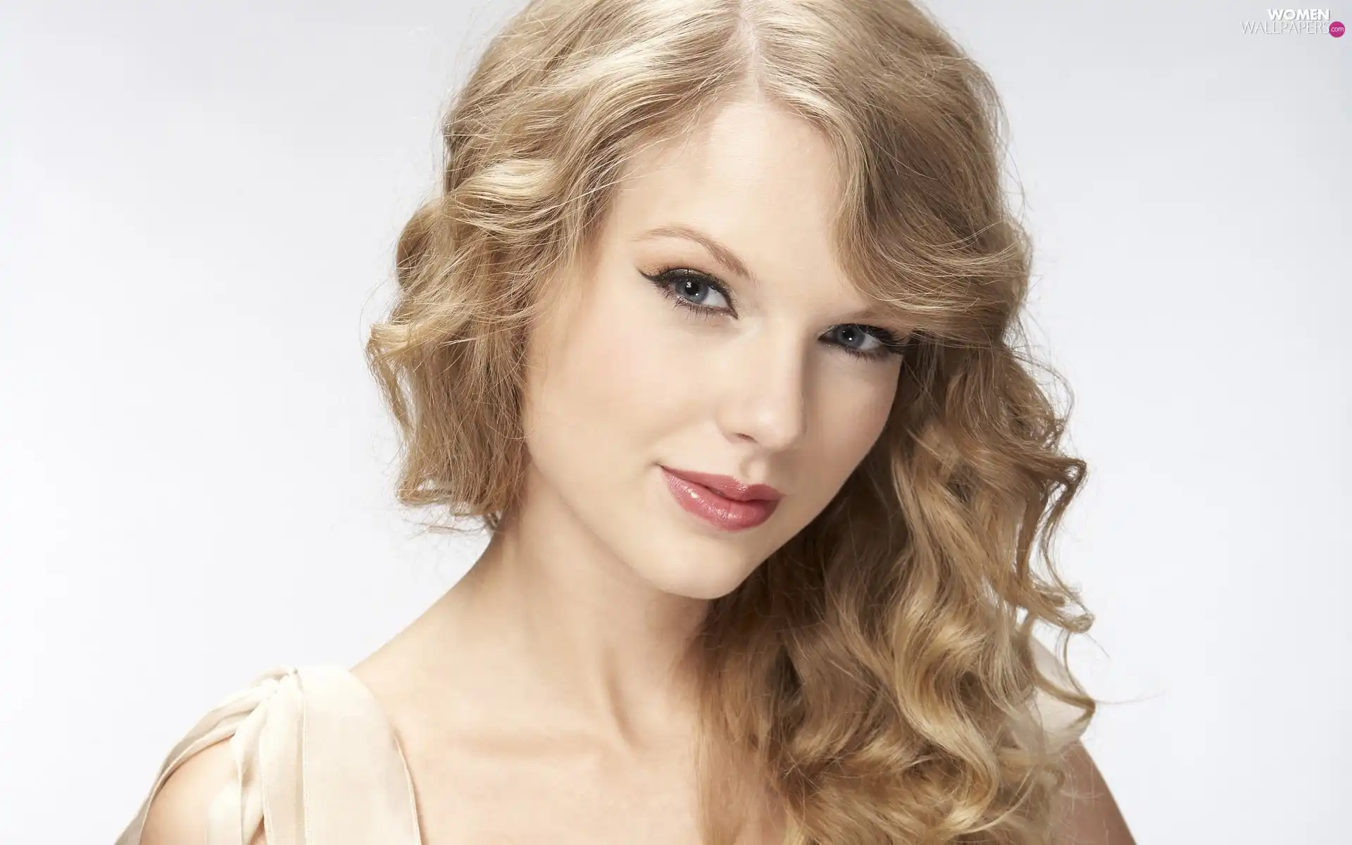 Smile, Taylor Swift, face