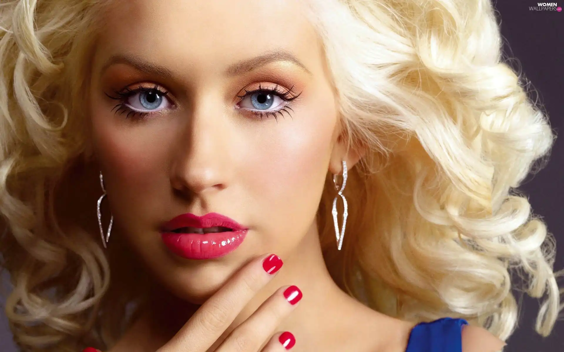 ear-ring, finger, Aguilera, make-up, Christina