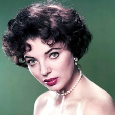Joan Collins, Pearl, ear-ring, Necklace