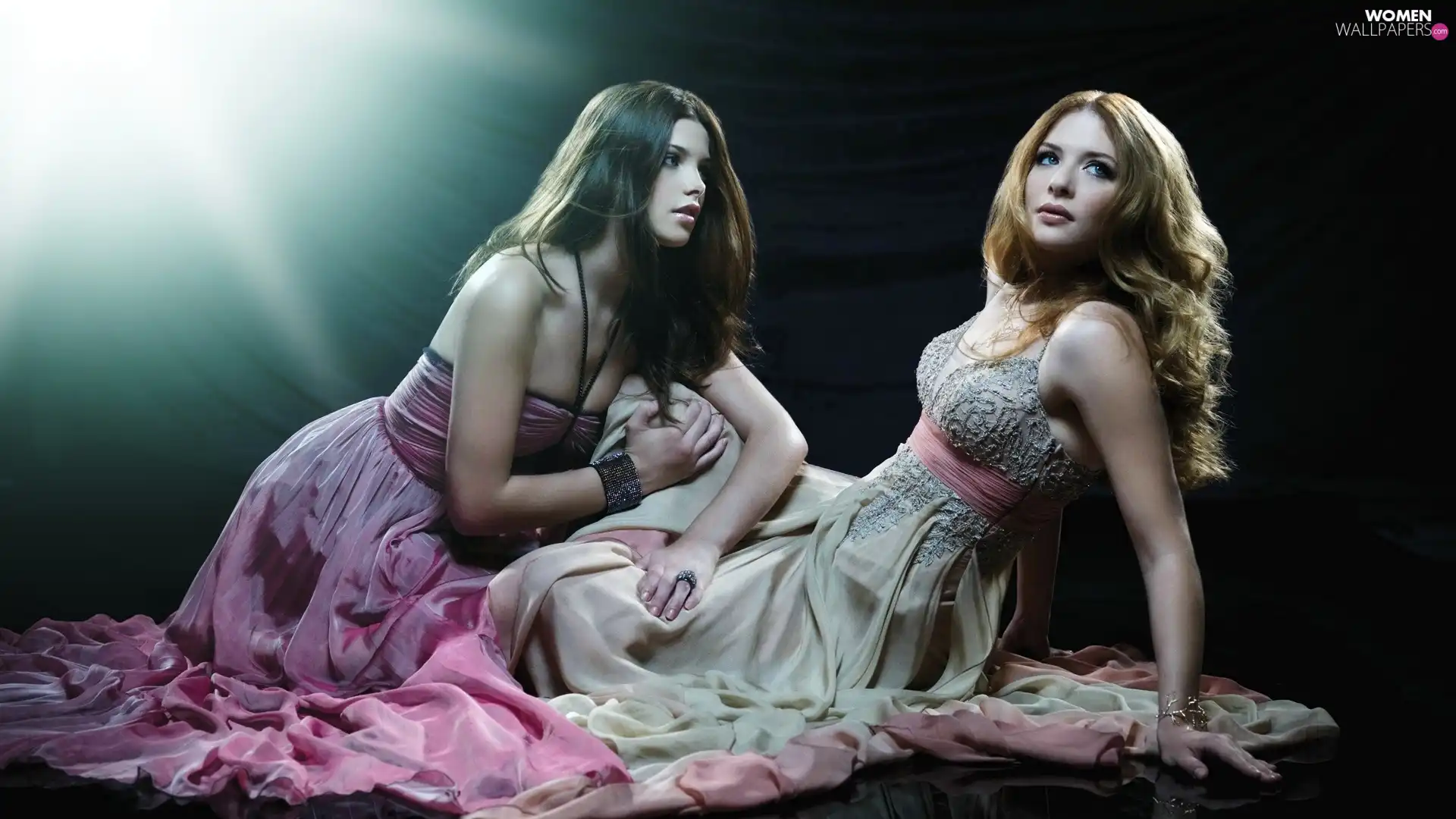 pastel, dresses, Rachelle Lefevre, airy, Ashley Greene