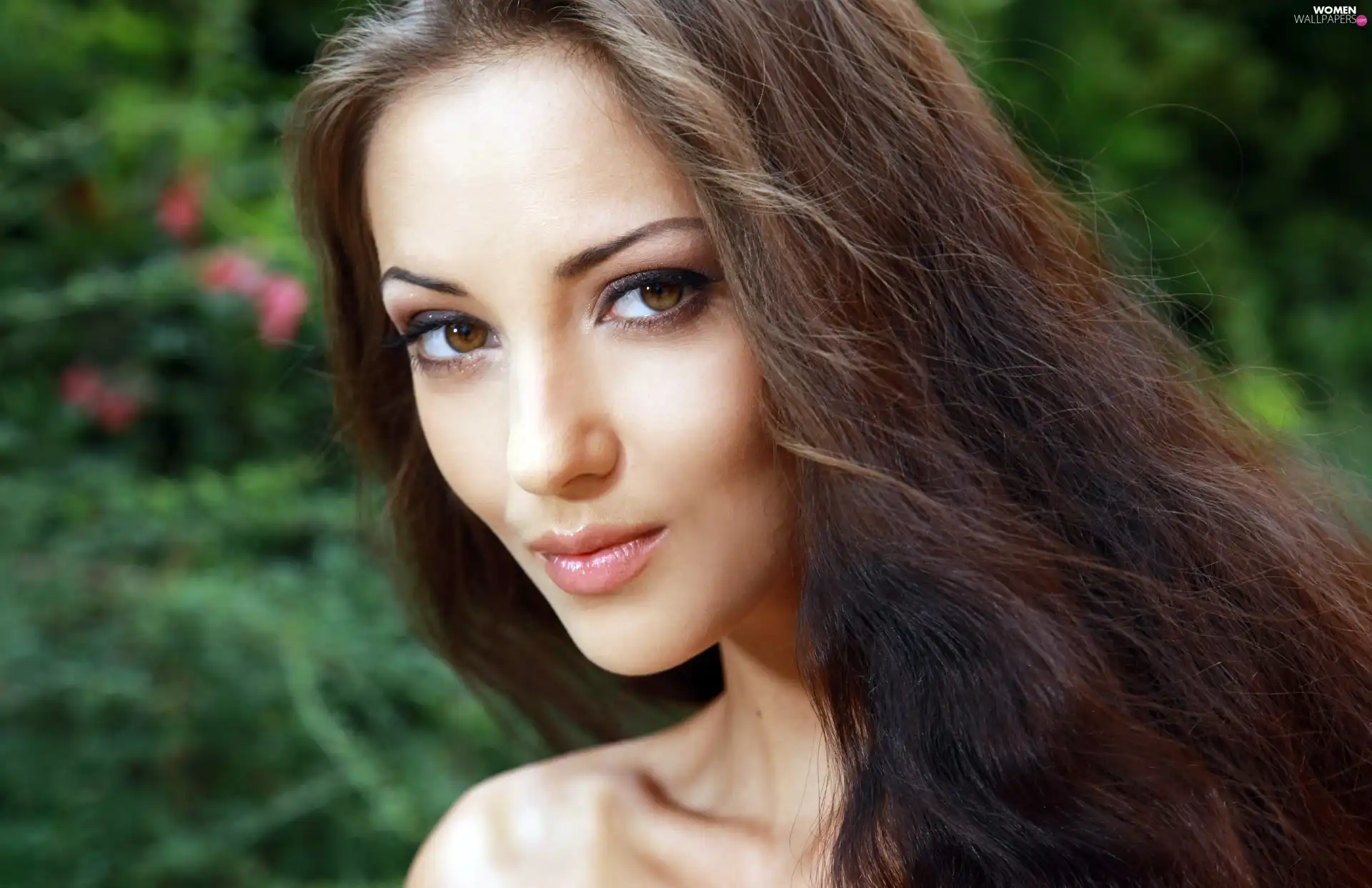 Anna Sbitnaya, Hair