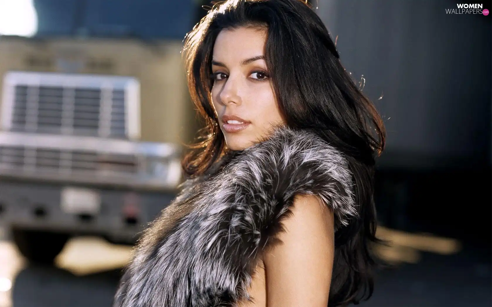 Eva Longoria, Fur