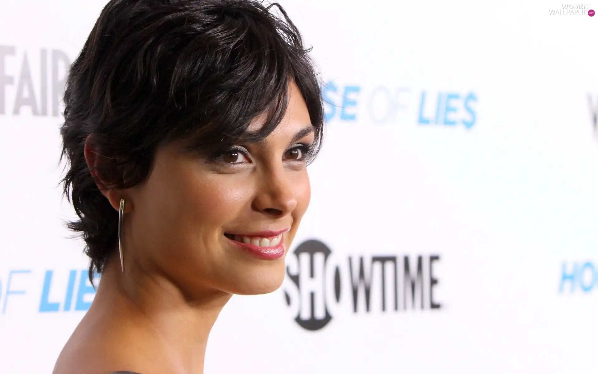 face, smiling, Morena Baccarin