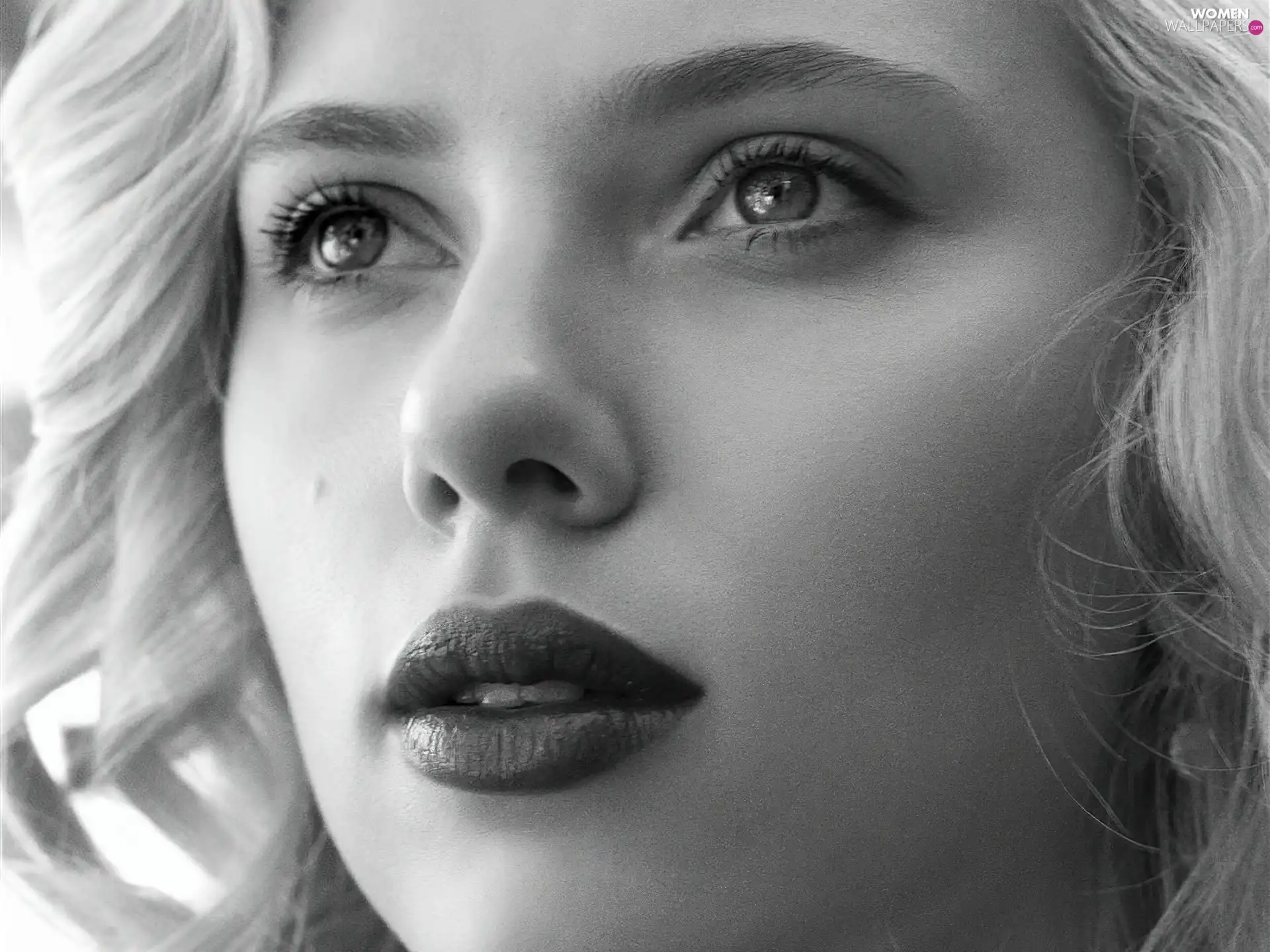 Scarlett Johansson, face