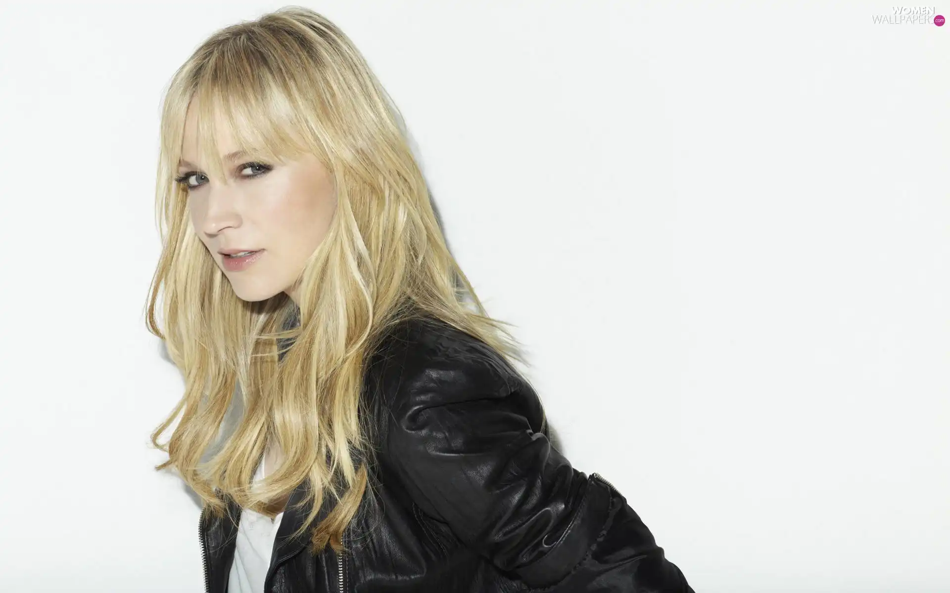 Beth Riesgraf, black, skin, Jacked