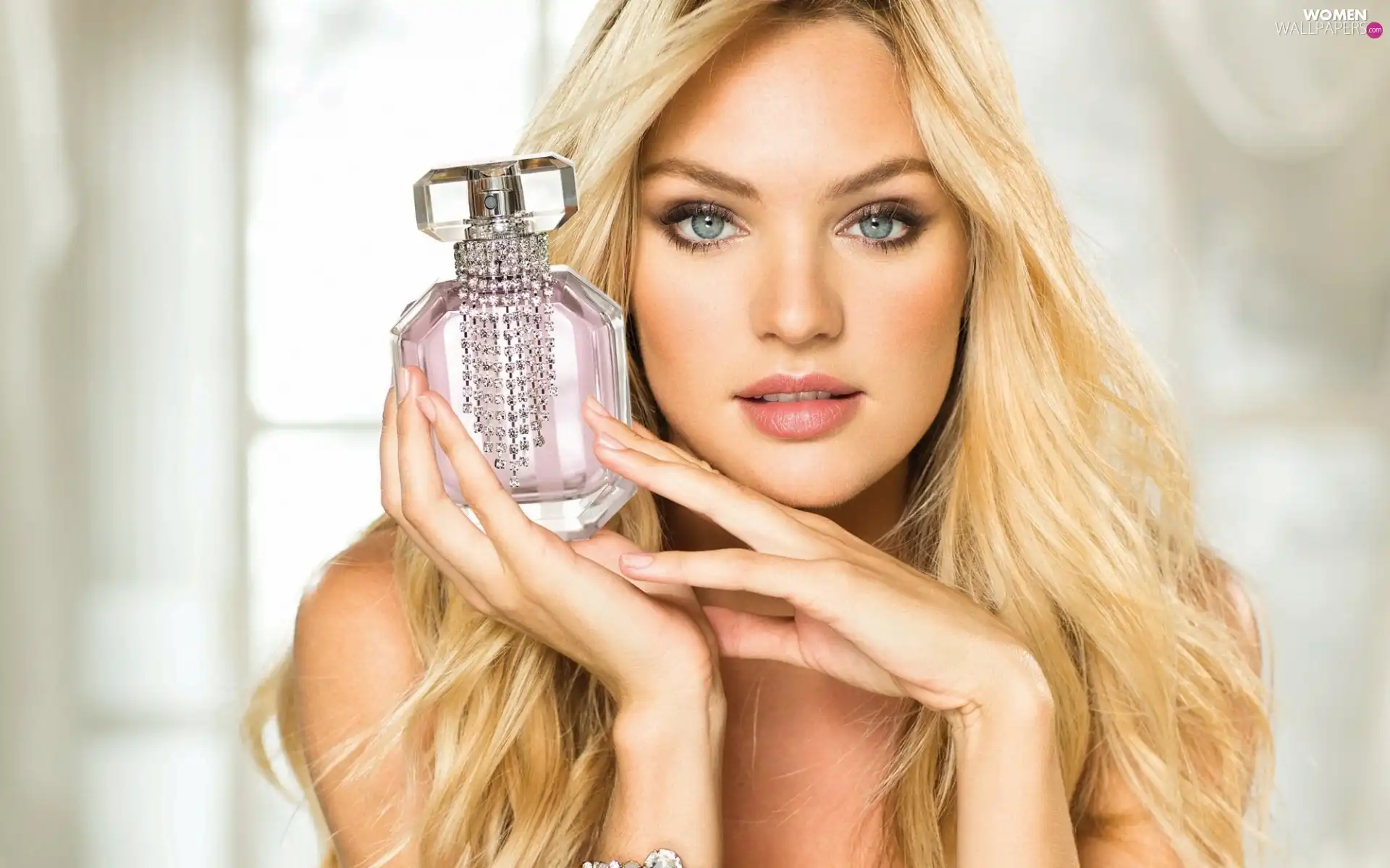 Blonde, perfume, Candice Swanepoel, make-up