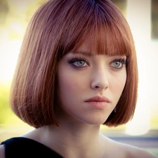 Amanda Seyfried, face