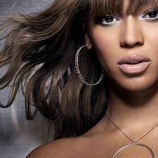 Beyonce Knowles, jewellery