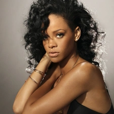 Robyn Rihanna Fenty, brunette