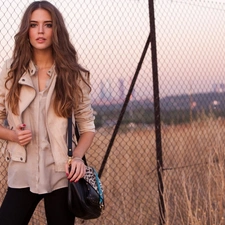 Clara Alonso, fence, grass, Purse