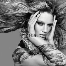 Rosie Huntington Whiteley, dispelled, Hair, Tattoo