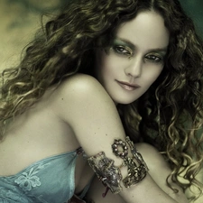 curls, Vanessa Paradis, make-up