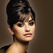 Penelope Cruz, bun