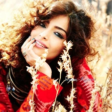 make-up, Sonam Kapoor, Smile