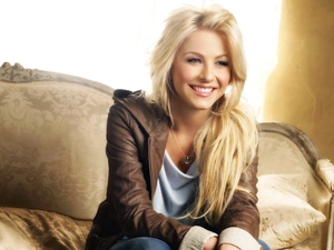 Sofa, Julianne Hough, Tiny Jacket