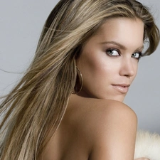 Sylvie van der Vaart, Blonde, make-up, Beauty