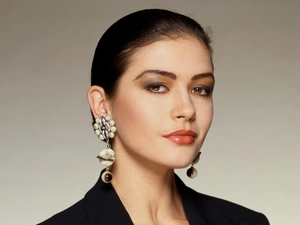 ear-ring, Catherine Zeta Jones, make-up